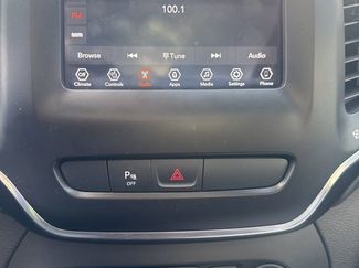 Used 2019 Jeep Cherokee Latitude Plus video 2