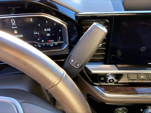 Used 2024 GMC Sierra 1500 SLE image 15