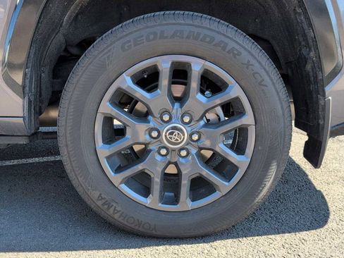 Used 2023 Toyota Sequoia Platinum image 14