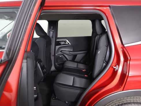 New 2026 Mitsubishi Outlander ES AWD/4WD image 34