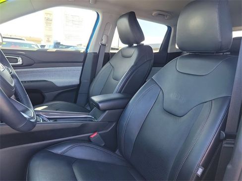 Certified 2022 Jeep Compass Latitude image 17