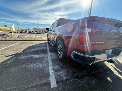 Used 2023 Chevrolet Silverado 1500 LT w/ Safety Package image 6
