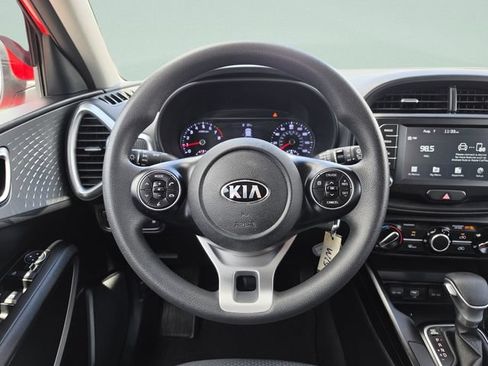 Used 2021 Kia Soul LX FWD image 22