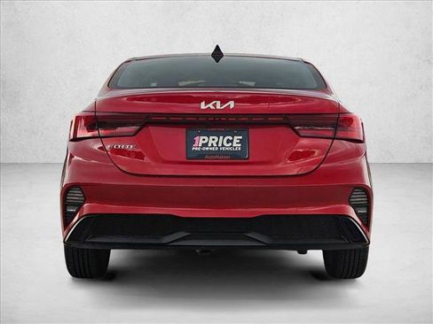 Used 2024 Kia Forte LXS FWD image 7