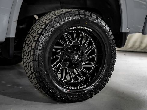 Used 2024 Chevrolet Silverado 2500 LT image 63