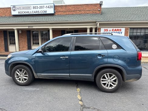 Used 2014 Kia Sorento LX FWD image 8