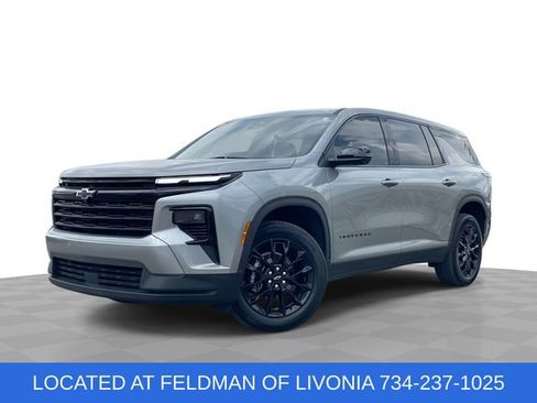 Certified 2024 Chevrolet Traverse LS w/ Midnight/Sport Edition FWD image 1