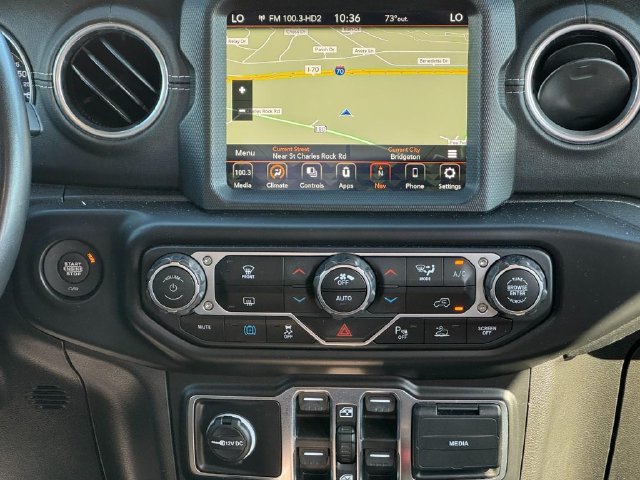 Used 2022 Jeep Wrangler Unlimited Sahara w/ Safety Group AWD/4WD image 17