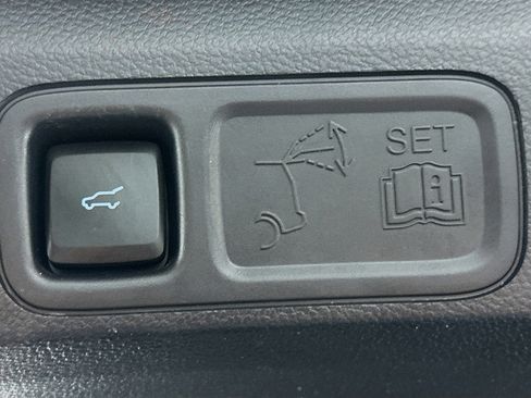 Used 2024 Ford Expedition XLT image 31