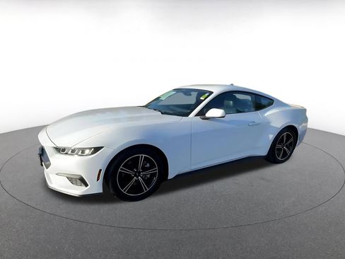 Used 2024 Ford Mustang Premium image 8