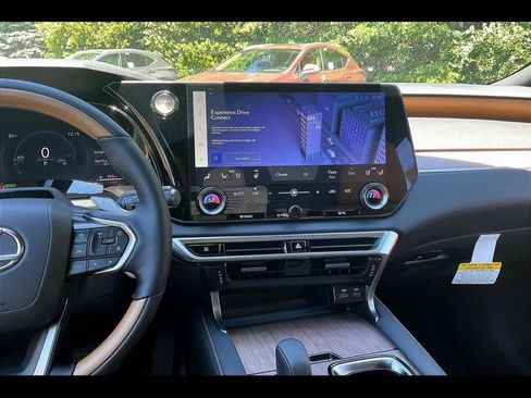 New 2026 Lexus RX 450h AWD image 7