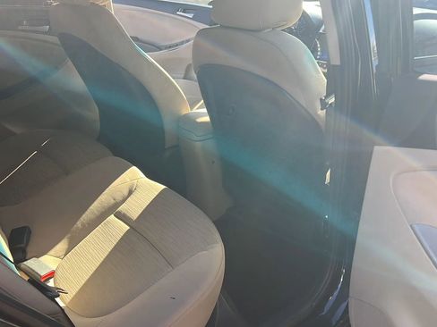 Used 2016 Hyundai Accent SE w/ Option Group 02 image 28