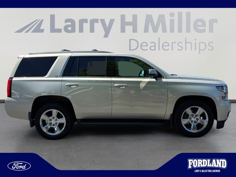 Used 2017 Chevrolet Tahoe LT w/ Luxury Package AWD/4WD image 6