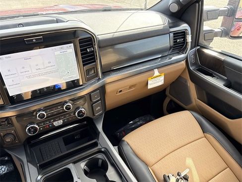 New 2026 Ford F250 Lariat w/ Black Appearance Package image 15