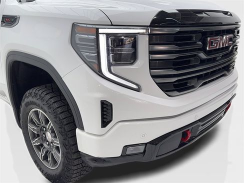 Used 2025 GMC Sierra 1500 AT4 image 3