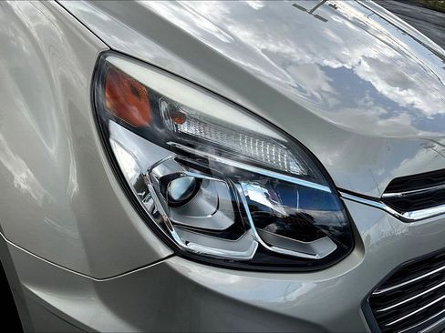 Used 2016 Chevrolet Equinox LTZ w/ Enhanced Convenience Package FWD image 29