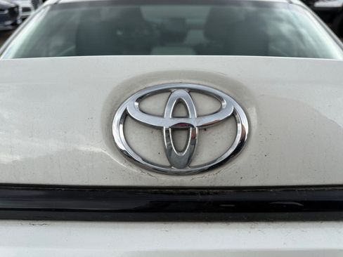 Used 2021 Toyota Corolla LE FWD image 22