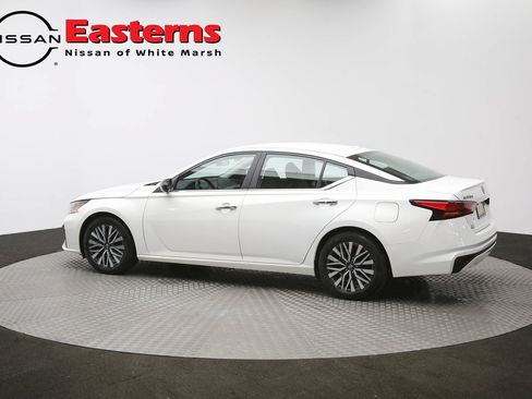 Used 2025 Nissan Altima 2.5 SV FWD image 52