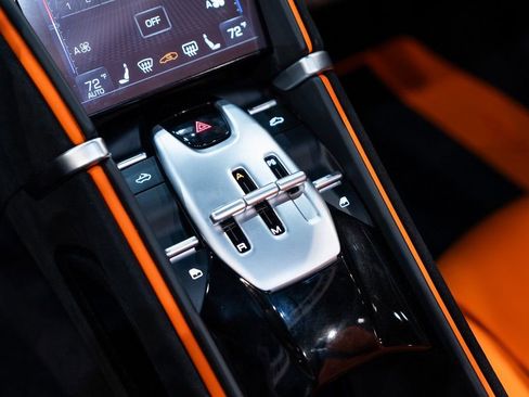 Certified 2025 Ferrari Roma Spider RWD image 32