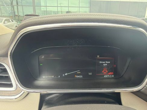 Used 2019 Lincoln Continental Reserve AWD/4WD image 14
