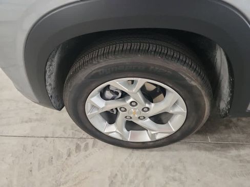 Used 2024 Chevrolet Trax LS w/ LS Convenience Package image 10