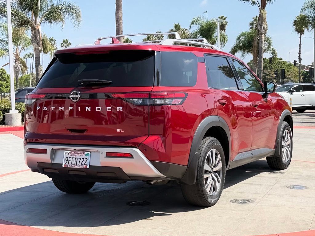 Certified 2023 Nissan Pathfinder SL FWD image 8