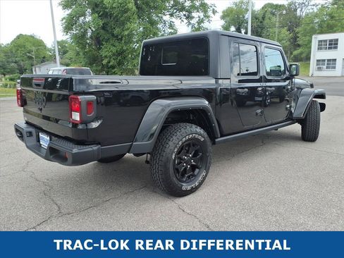 Used 2022 Jeep Gladiator Sport AWD/4WD image 3