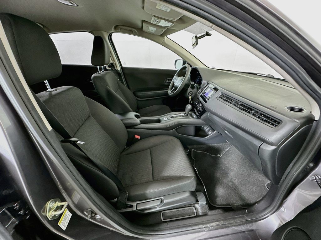 Used 2016 Honda HR-V LX image 25
