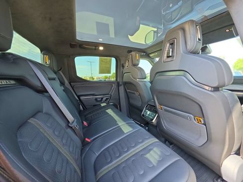 Used 2022 Rivian R1T Adventure AWD/4WD image 27