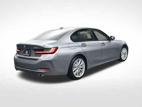 Used 2023 BMW 330i Sedan w/ Driving Assistance Package image 4