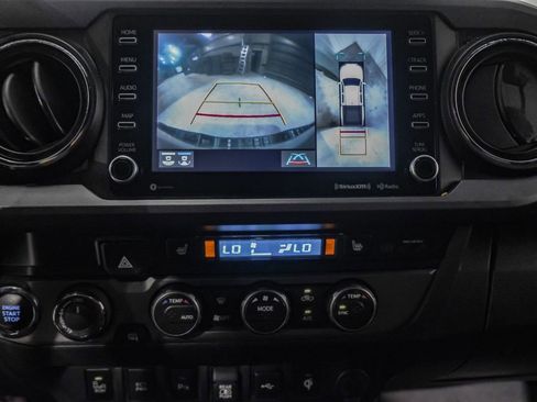 Used 2020 Toyota Tacoma TRD Off-Road w/ Advanced Technology Package image 21