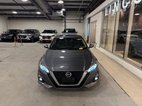 Used 2019 Nissan Altima 2.5 SL FWD image 4