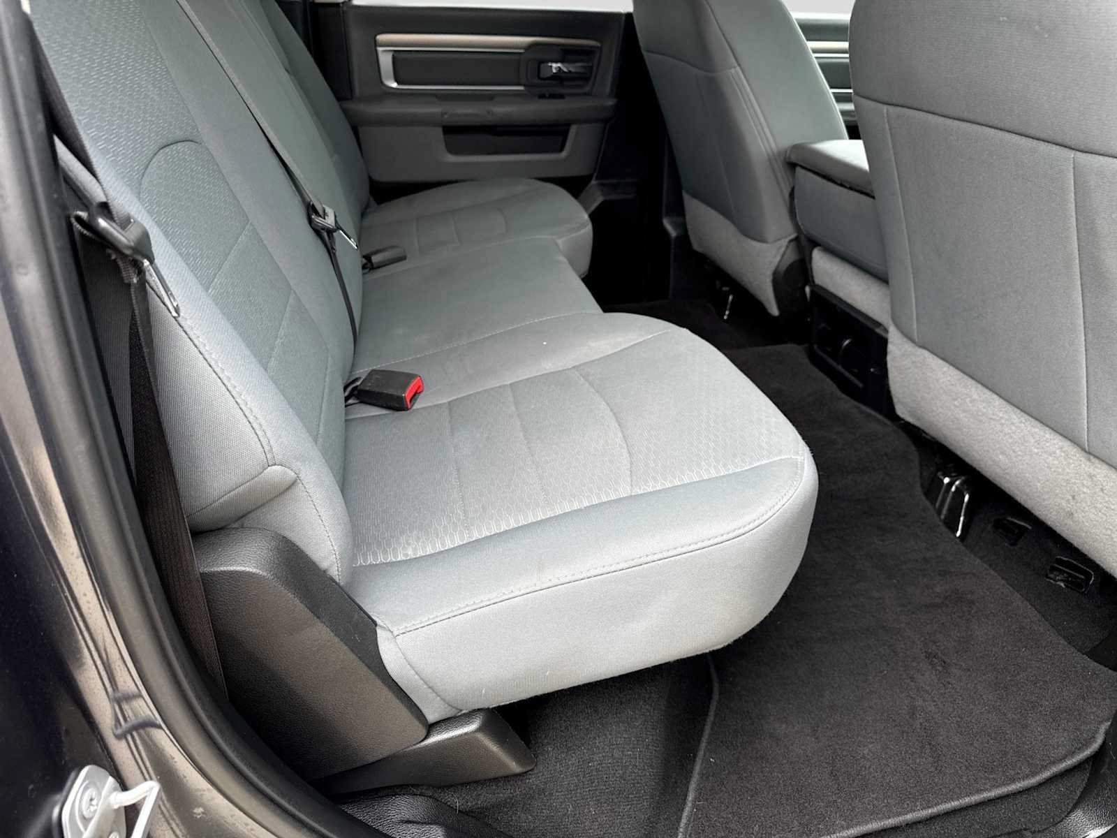 Used 2019 RAM 1500 Classic SLT AWD/4WD image 19