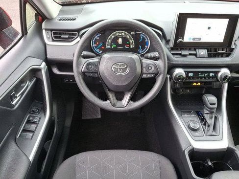 Certified 2025 Toyota RAV4 XLE AWD/4WD image 22