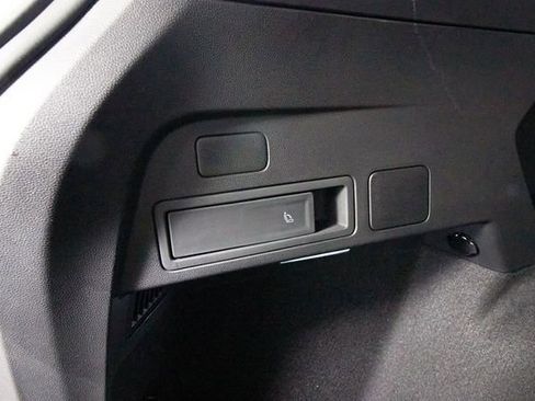 Used 2024 Volkswagen Tiguan SEL R-Line w/ MDO Package, Two-Row AWD/4WD image 22