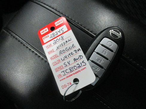 Used 2018 Nissan Rogue SV image 31