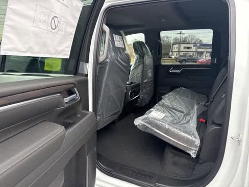 New 2026 GMC Sierra 2500 SLT w/ SLT Premium Package image 12