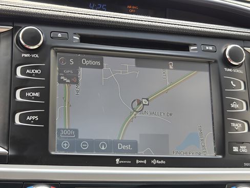 Used 2016 Toyota Highlander XLE image 23