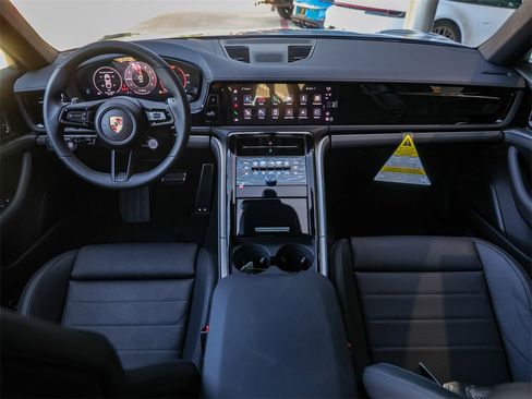 New 2025 Porsche Panamera 4 image 33