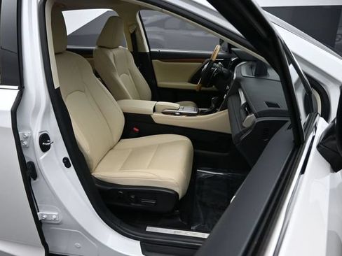 Certified 2022 Lexus RX 350 FWD w/ Premium Package image 30