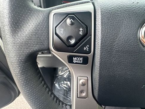 Used 2022 Toyota 4Runner SR5 Premium image 32