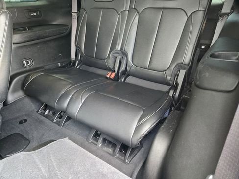 Certified 2023 Jeep Grand Cherokee L Limited w/ Black Appearance Package image 32