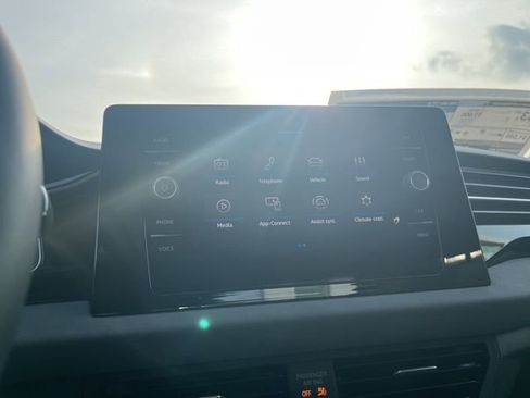New 2026 Volkswagen Jetta SE FWD image 15