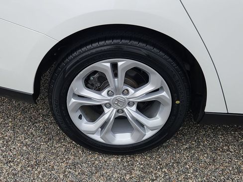 Certified 2024 Honda Accord LX image 9