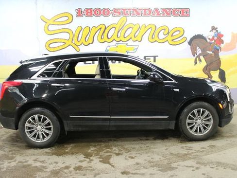 Used 2017 Cadillac XT5 Luxury w/ Driver Awareness Package FWD image 1