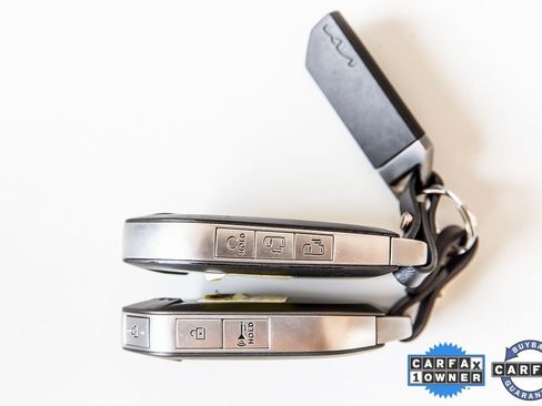 Used 2025 Kia Carnival LXS image 38