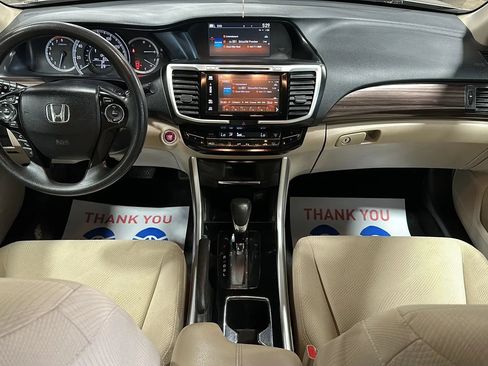 Used 2016 Honda Accord EX image 18