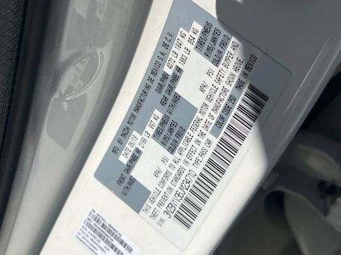 Used 2018 MAZDA MAZDA3 Touring FWD image 29