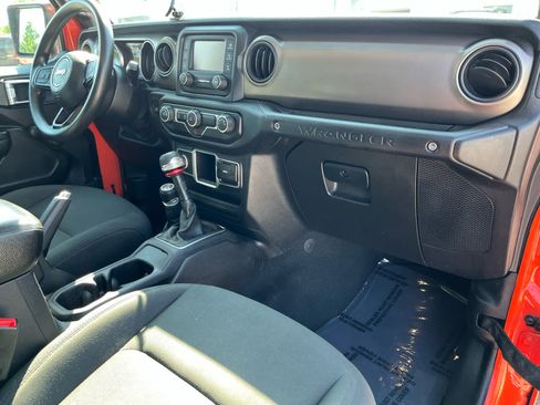 Used 2018 Jeep Wrangler Unlimited Sport AWD/4WD image 33