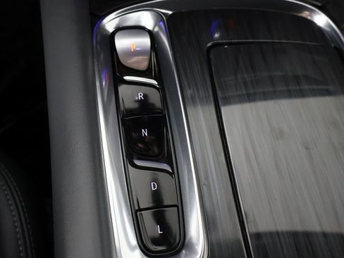 Used 2023 Buick Enclave Essence FWD image 49